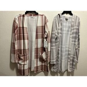 Bundle 2 pcs Dictionary Plaid Cardigan large and‎ Cozy Lounge Wear M